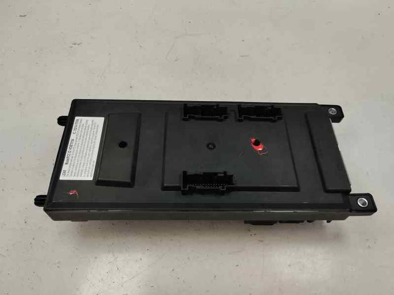 CAJA RELES FUSIBLES LAND ROVER EVOQUE 2015 2.2 TD4 (150 CV)