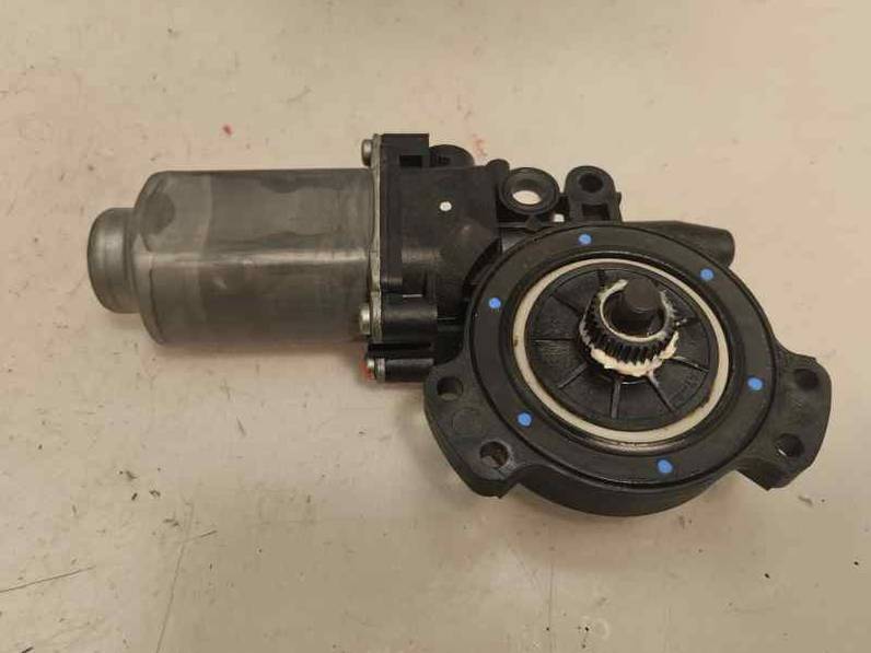 MOTOR ELEVALUNAS DELANTERO DERECHO HYUNDAI SONATA 2006 2.0 CRDI (140 CV)