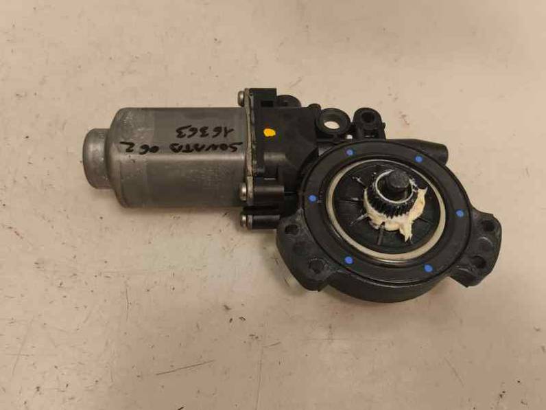 MOTOR ELEVALUNAS TRASERO DERECHO HYUNDAI SONATA 2006 2.0 CRDI (140 CV)