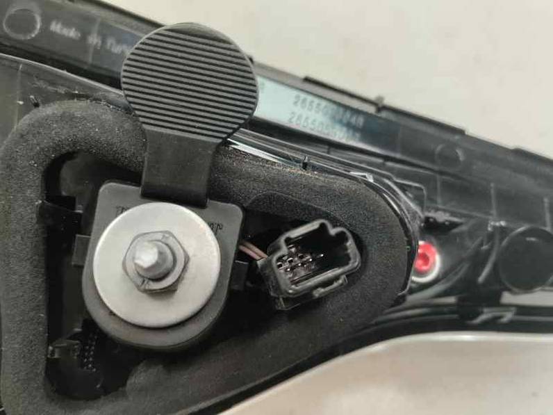 PILOTO TRASERO DERECHO INTERIOR RENAULT CLIO V 2024 1.5 DCI