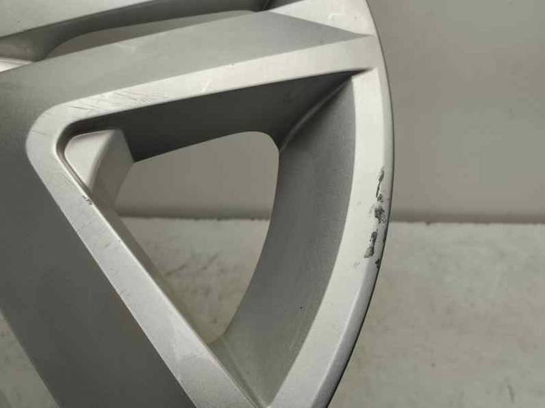 TAPACUBOS RENAULT CLIO V 2024 1.5 DCI