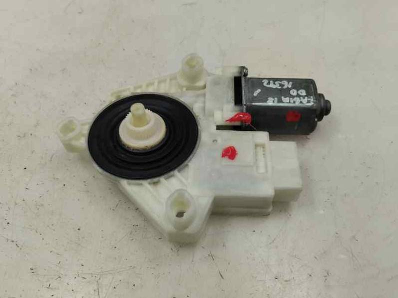 MOTOR ELEVALUNAS DELANTERO DERECHO SKODA FABIA 2018 1.0 MPI 75 CV (75 CV)