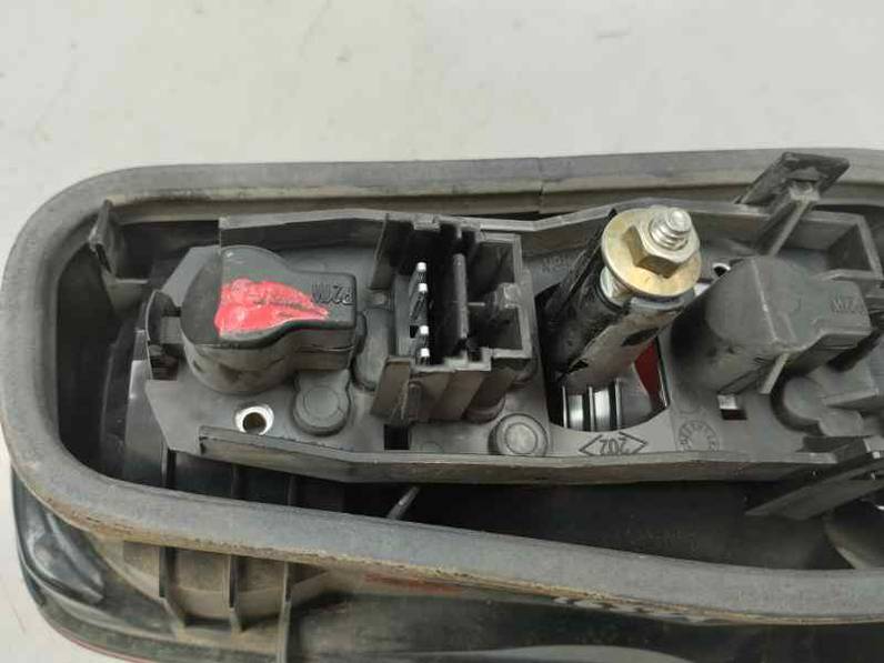PILOTO TRASERO DERECHO INTERIOR RENAULT LAGUNA II 2006 1.9 DCI