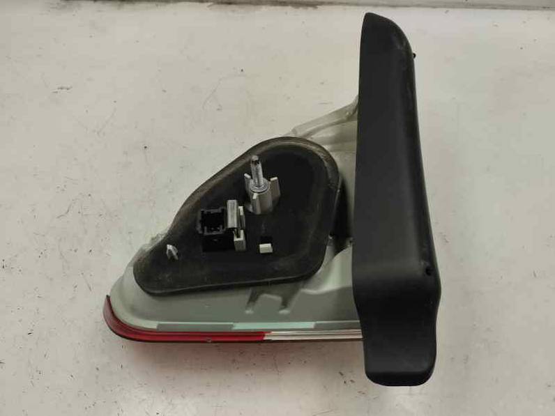 PILOTO TRASERO IZQUIERDO INTERIOR PEUGEOT 2008 2013 1.6 HDI (92 CV)