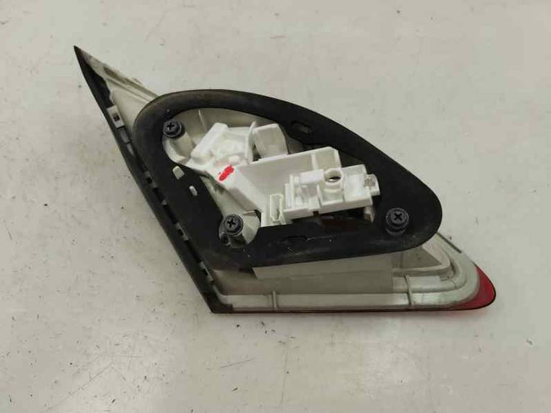 PILOTO TRASERO DERECHO INTERIOR OPEL ASTRA J BERLINA 2012 1.7 CDTI (125 CV)