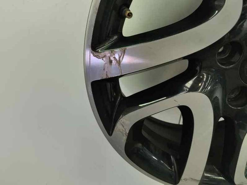 LLANTA RENAULT CAPTUR 2015 1.2