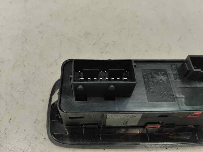 MANDO ELEVALUNAS DELANTERO IZQUIERDO PEUGEOT 208 2017 1.2 PURETECH (110 CV)