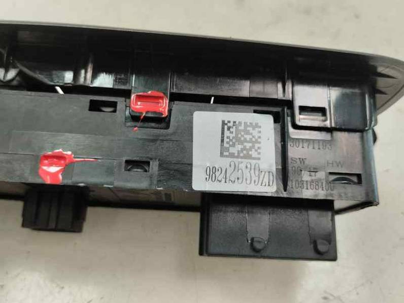 MANDO ELEVALUNAS DELANTERO IZQUIERDO PEUGEOT 208 2017 1.2 PURETECH (110 CV)