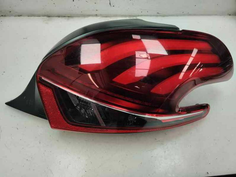 PILOTO TRASERO DERECHO PEUGEOT 208 2017 1.2 PURETECH (110 CV)