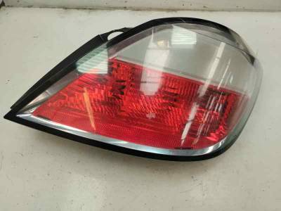 PILOTO TRASERO DERECHO OPEL ASTRA H BER 2006 1.9 CDTI (120 CV)