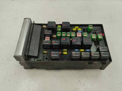 CAJA RELES FUSIBLES CHRYSLER VOYAGER 2005 2499 CRD (143 CV)