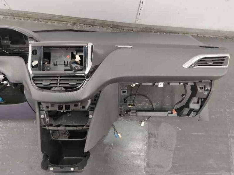 SALPICADERO PEUGEOT 208 2017 1.2 PURETECH (110 CV)