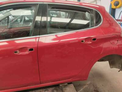 PUERTA TRASERA IZQUIERDA PEUGEOT 208 2017 1.2 PURETECH (110 CV)