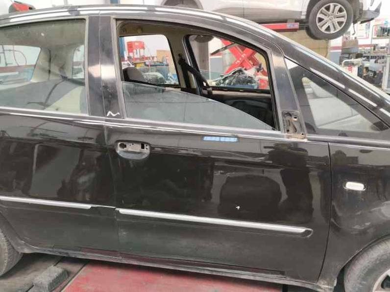 PUERTA DELANTERA DERECHA LANCIA MUSA 2005 1.9 JTD (101 CV)