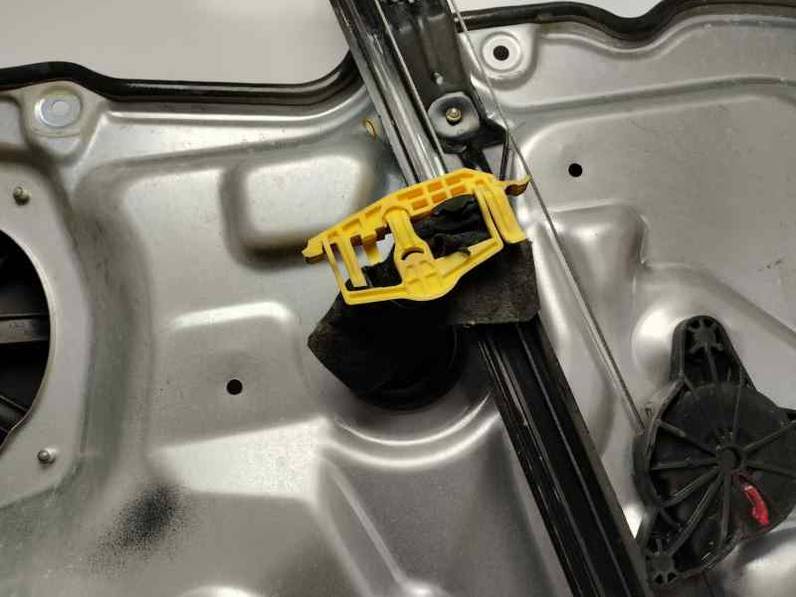 ELEVALUNAS DELANTERO DERECHO LANCIA MUSA 2005 1.9 JTD (101 CV)