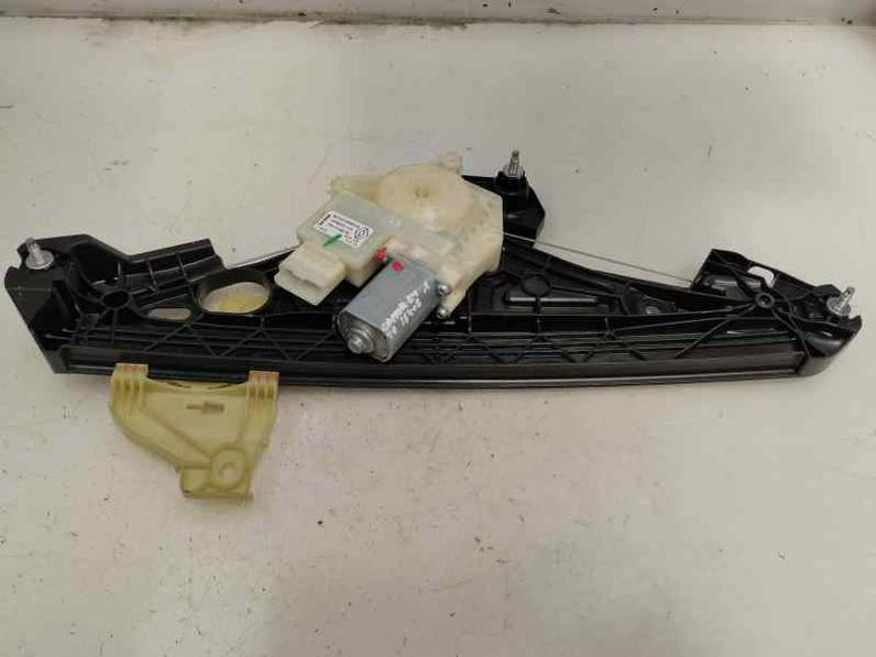 ELEVALUNAS TRASERO DERECHO RENAULT CAPTUR II 2024 1.0 LPG (137 CV)