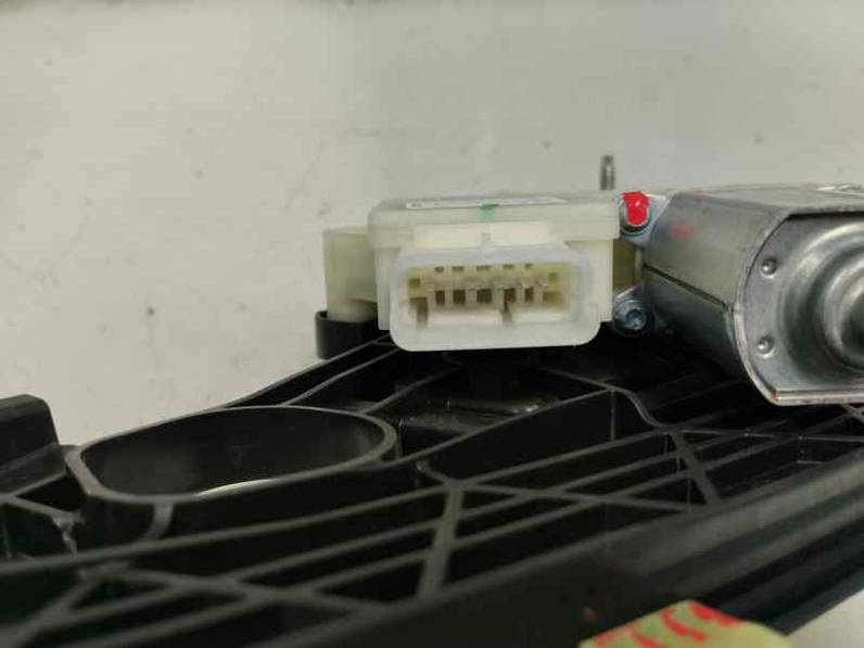 ELEVALUNAS TRASERO DERECHO RENAULT CAPTUR II 2024 1.0 LPG (137 CV)