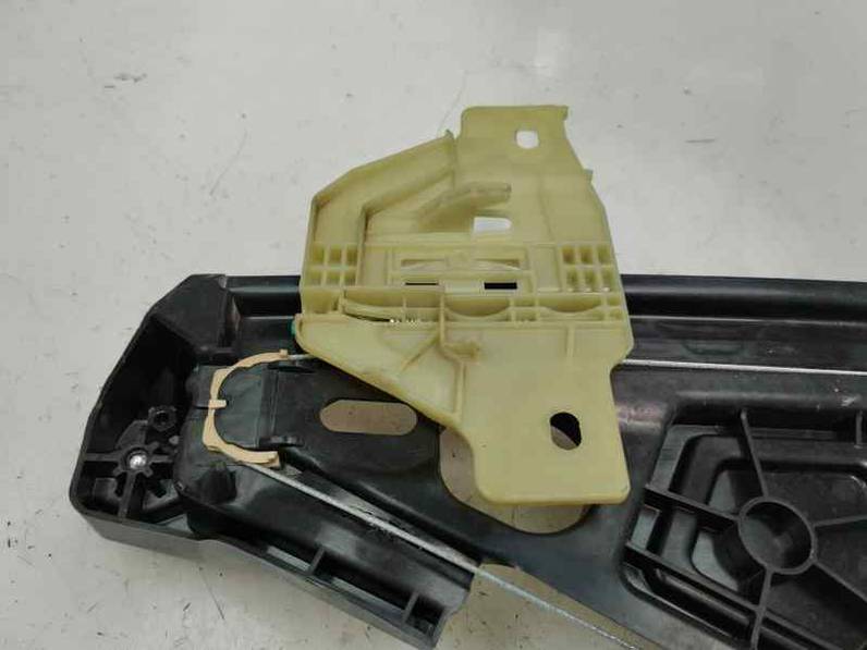 ELEVALUNAS TRASERO DERECHO RENAULT CAPTUR II 2024 1.0 LPG (137 CV)