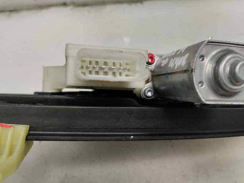 ELEVALUNAS DELANTERO DERECHO RENAULT CAPTUR II 2024 1.0 LPG (137 CV)