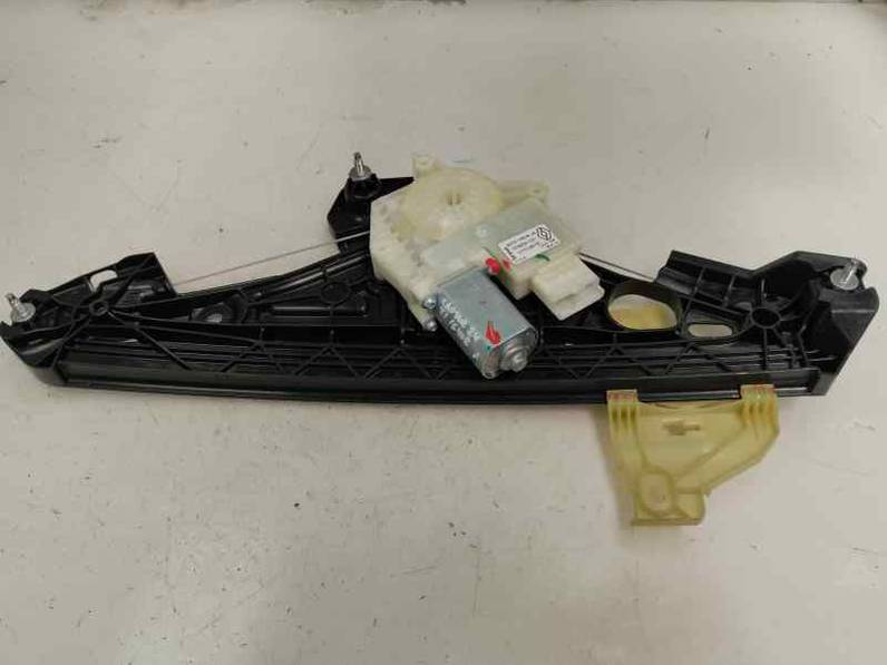 ELEVALUNAS TRASERO IZQUIERDO RENAULT CAPTUR II 2024 1.0 LPG (137 CV)