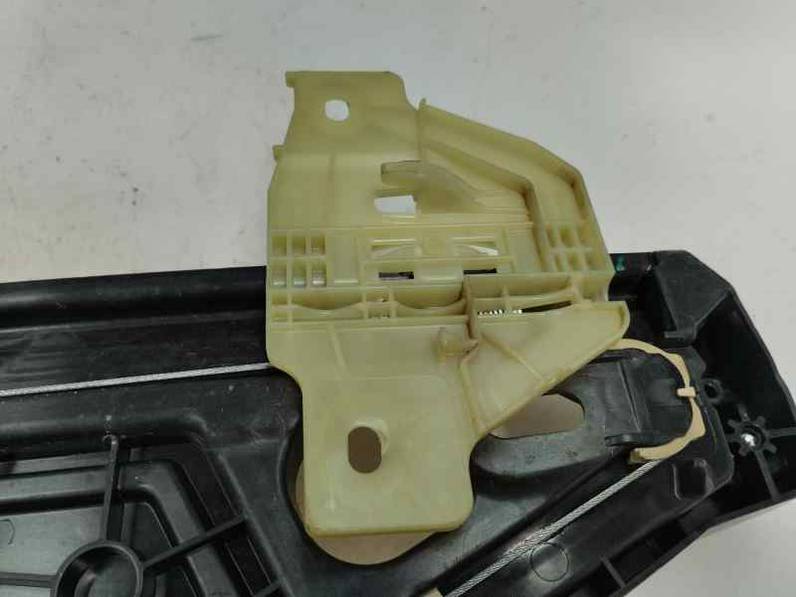 ELEVALUNAS TRASERO IZQUIERDO RENAULT CAPTUR II 2024 1.0 LPG (137 CV)