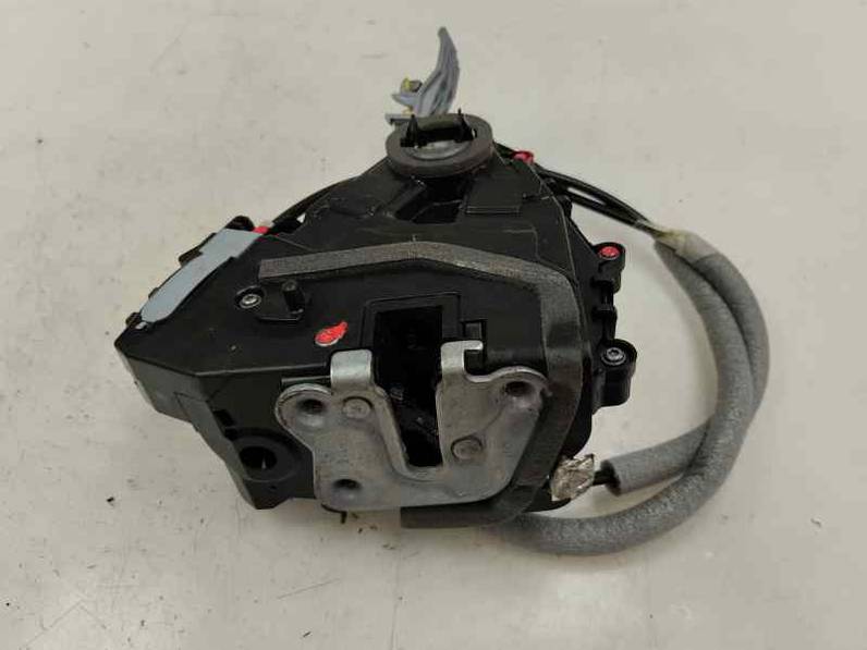 CERRADURA PUERTA TRASERA DERECHA RENAULT CAPTUR II 2024 1.0 LPG (137 CV)