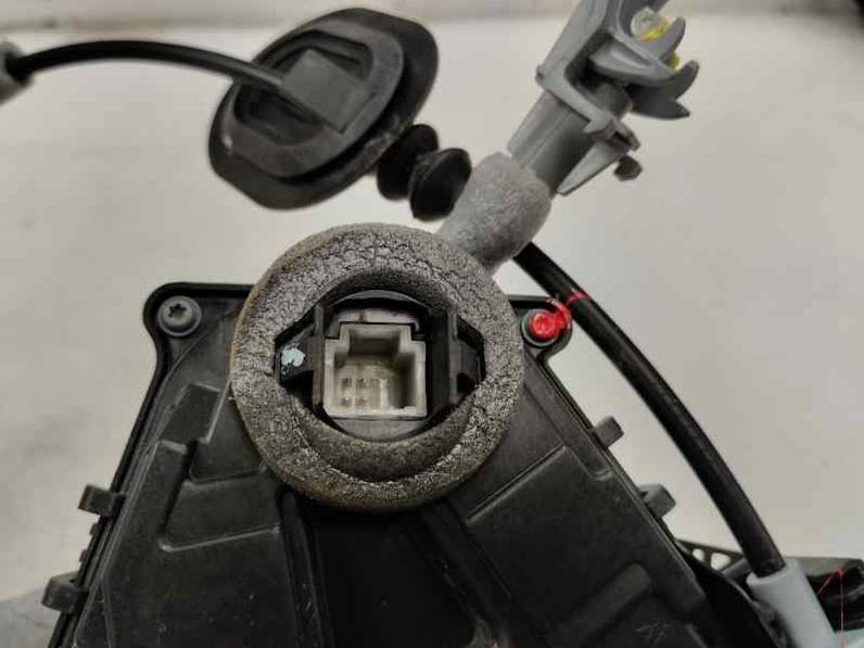 CERRADURA PUERTA TRASERA IZQUIERDA RENAULT CAPTUR II 2024 1.0 LPG (137 CV)