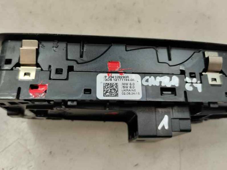 MANDO ELEVALUNAS DELANTERO IZQUIERDO RENAULT CAPTUR II 2024 1.0 LPG (137 CV)