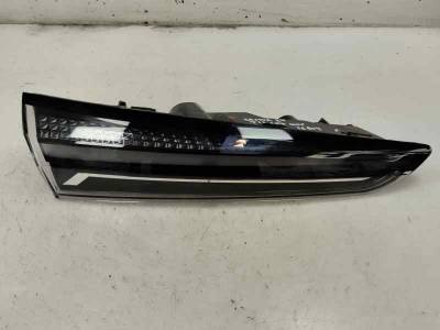 PILOTO TRASERO IZQUIERDO INTERIOR RENAULT CAPTUR II 2024 1.0 LPG (137 CV)