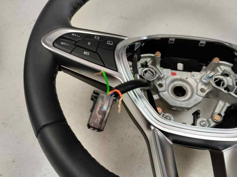 VOLANTE RENAULT CAPTUR II 2024 1.0 LPG (137 CV)