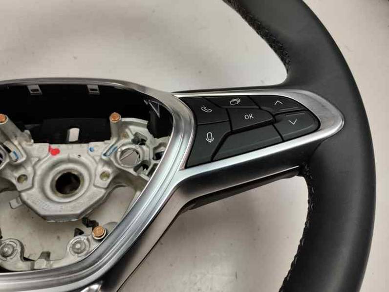 VOLANTE RENAULT CAPTUR II 2024 1.0 LPG (137 CV)