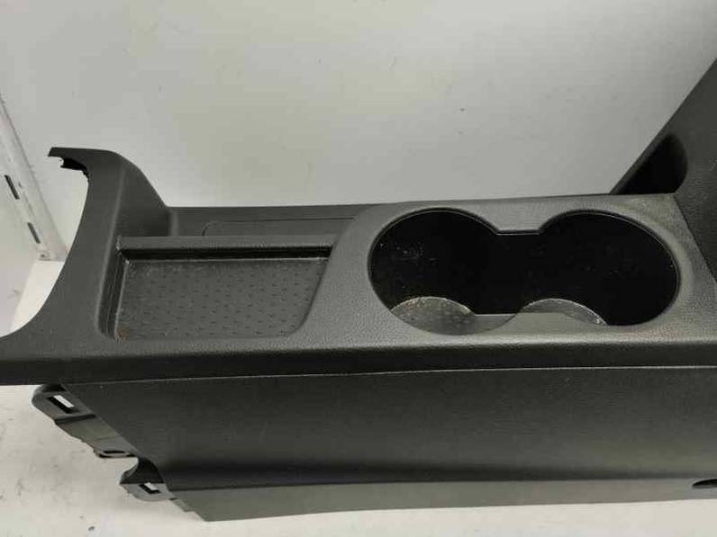 APOYABRAZOS CENTRAL RENAULT CAPTUR II 2024 1.0 LPG (137 CV)