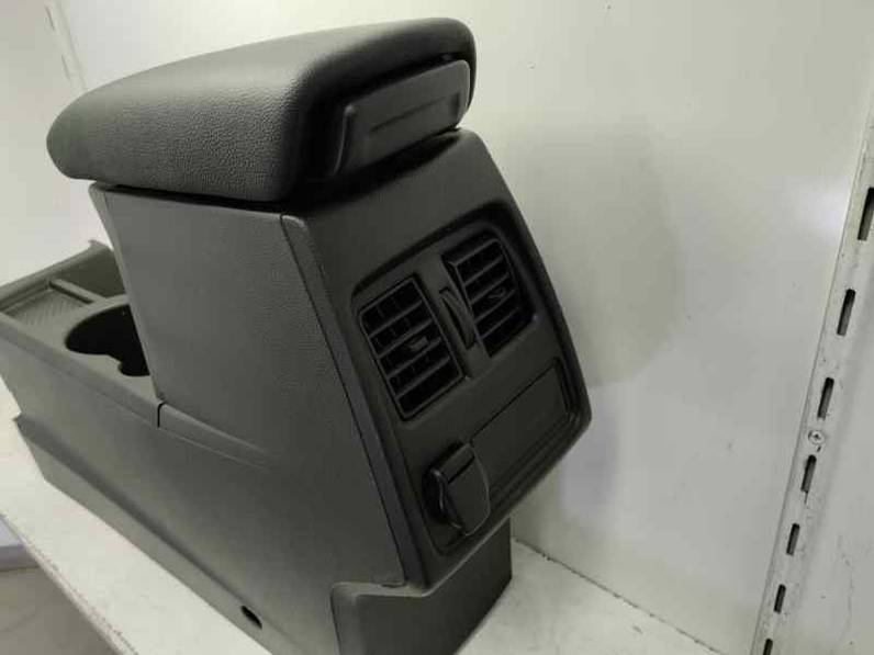 APOYABRAZOS CENTRAL RENAULT CAPTUR II 2024 1.0 LPG (137 CV)