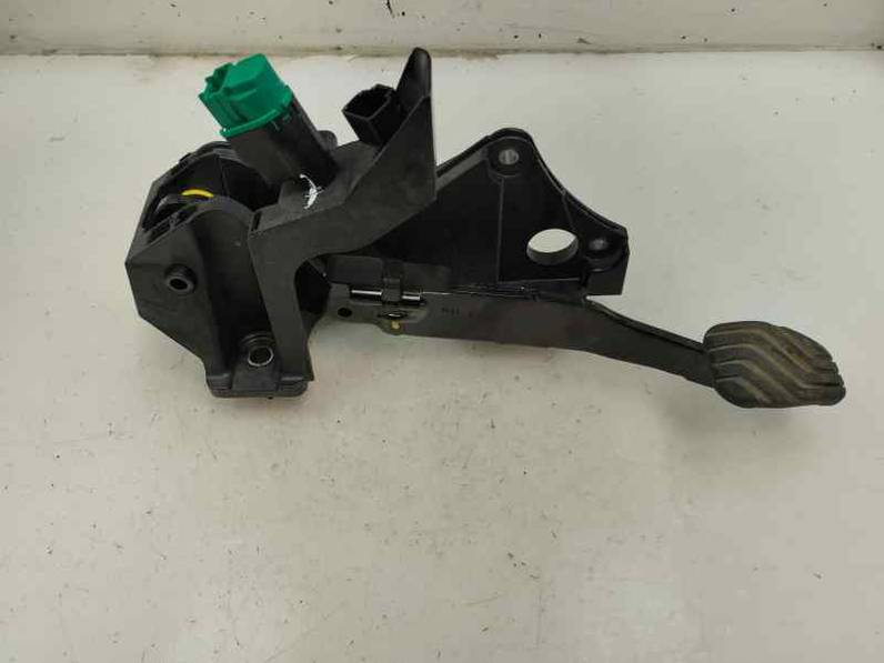 PEDAL FRENO RENAULT CAPTUR II 2024 1.0 LPG (137 CV)