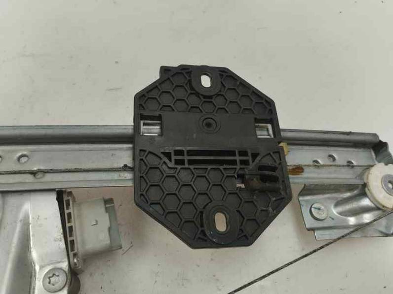 ELEVALUNAS DELANTERO IZQUIERDO DACIA SANDERO 2018 0.9 TCE (90 CV)