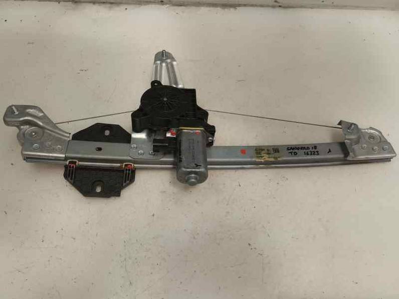 ELEVALUNAS TRASERO DERECHO DACIA SANDERO 2018 0.9 TCE (90 CV)