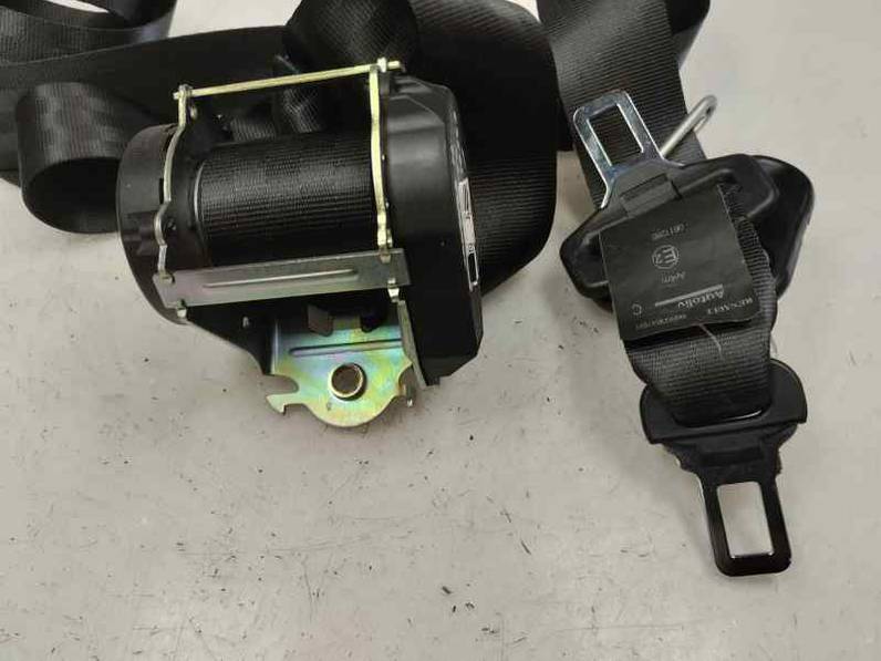 CINTURON SEGURIDAD TRASERO CENTRAL DACIA SANDERO 2018 0.9 TCE (90 CV)