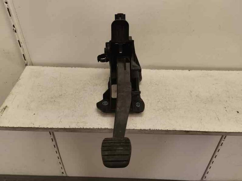 PEDAL EMBRAGUE DACIA SANDERO 2018 0.9 TCE (90 CV)