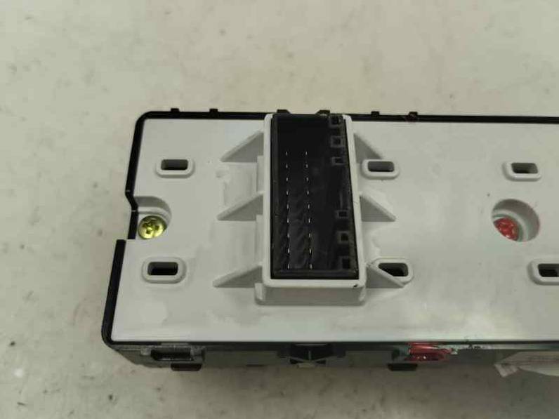 MANDO ELEVALUNAS DELANTERO IZQUIERDO KIA STONIC 2021 1.0 GDI HYBRID