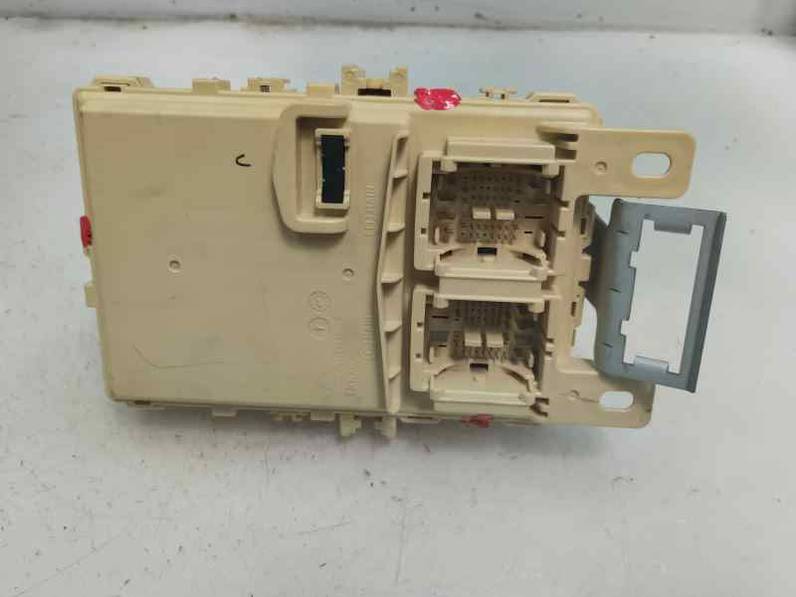 CAJA RELES FUSIBLES KIA STONIC 2021 1.0 GDI HYBRID