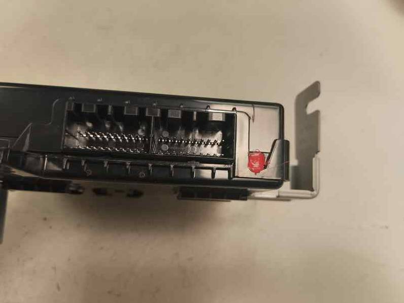 CAJA RELES FUSIBLES KIA STONIC 2021 1.0 GDI HYBRID