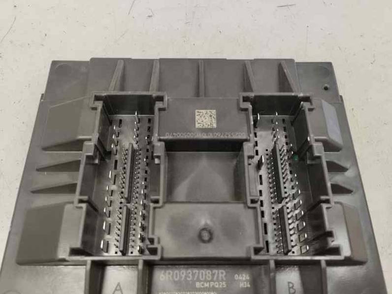 CAJA RELES FUSIBLES SEAT IBIZA 2015 1.6 TDI (90 CV)