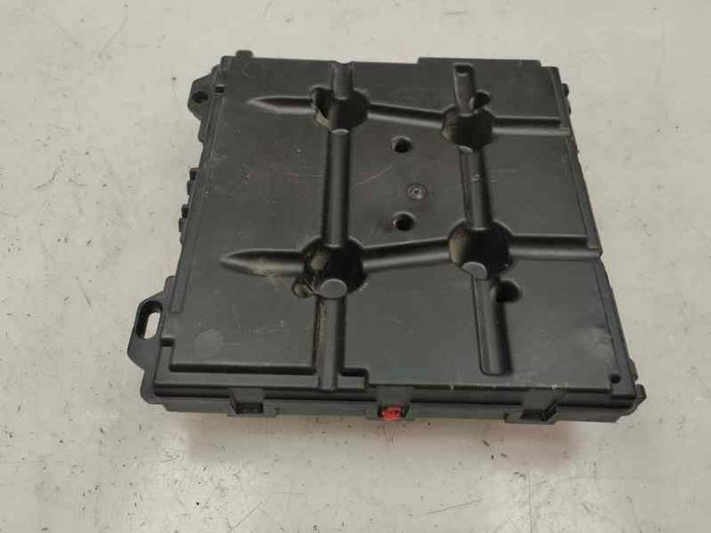 CAJA RELES FUSIBLES SEAT IBIZA 2015 1.6 TDI (90 CV)