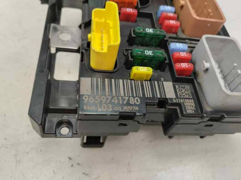 CAJA RELES FUSIBLES CITROEN C3 2005 1.4 HDI (68 CV)