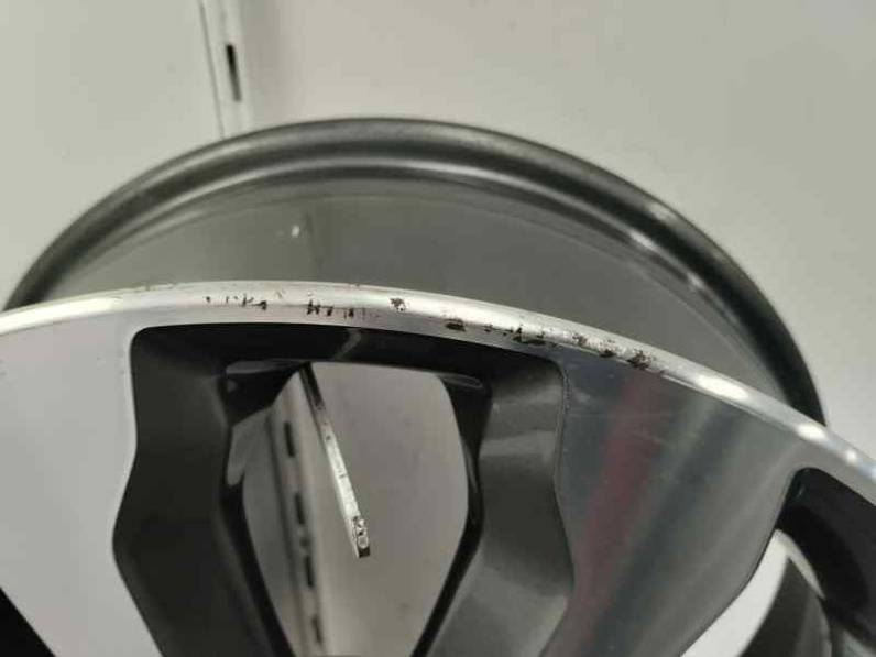 LLANTA KIA STONIC 2021 1.0 GDI HYBRID