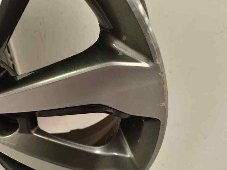 LLANTA KIA STONIC 2021 1.0 GDI HYBRID