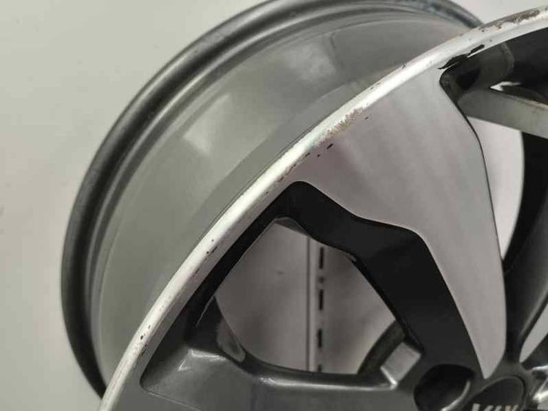 LLANTA KIA STONIC 2021 1.0 GDI HYBRID