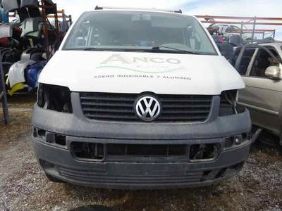 VOLKSWAGEN T5 TRANSPORTER/FURGONETA '2005 Caja cerrada  ( batalla larga)