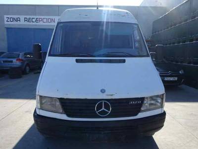 MERCEDES SPRINTER JAMES COOK (903) '1999 312 D